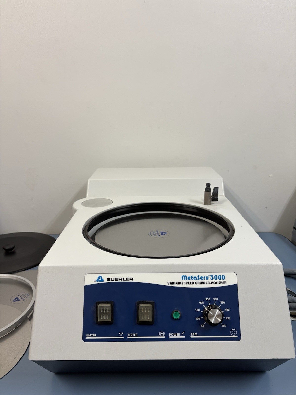 Buehler MetaServ 3000 Variable Speed Grinder Polisher Model 95-2920 (GOOD COND.)