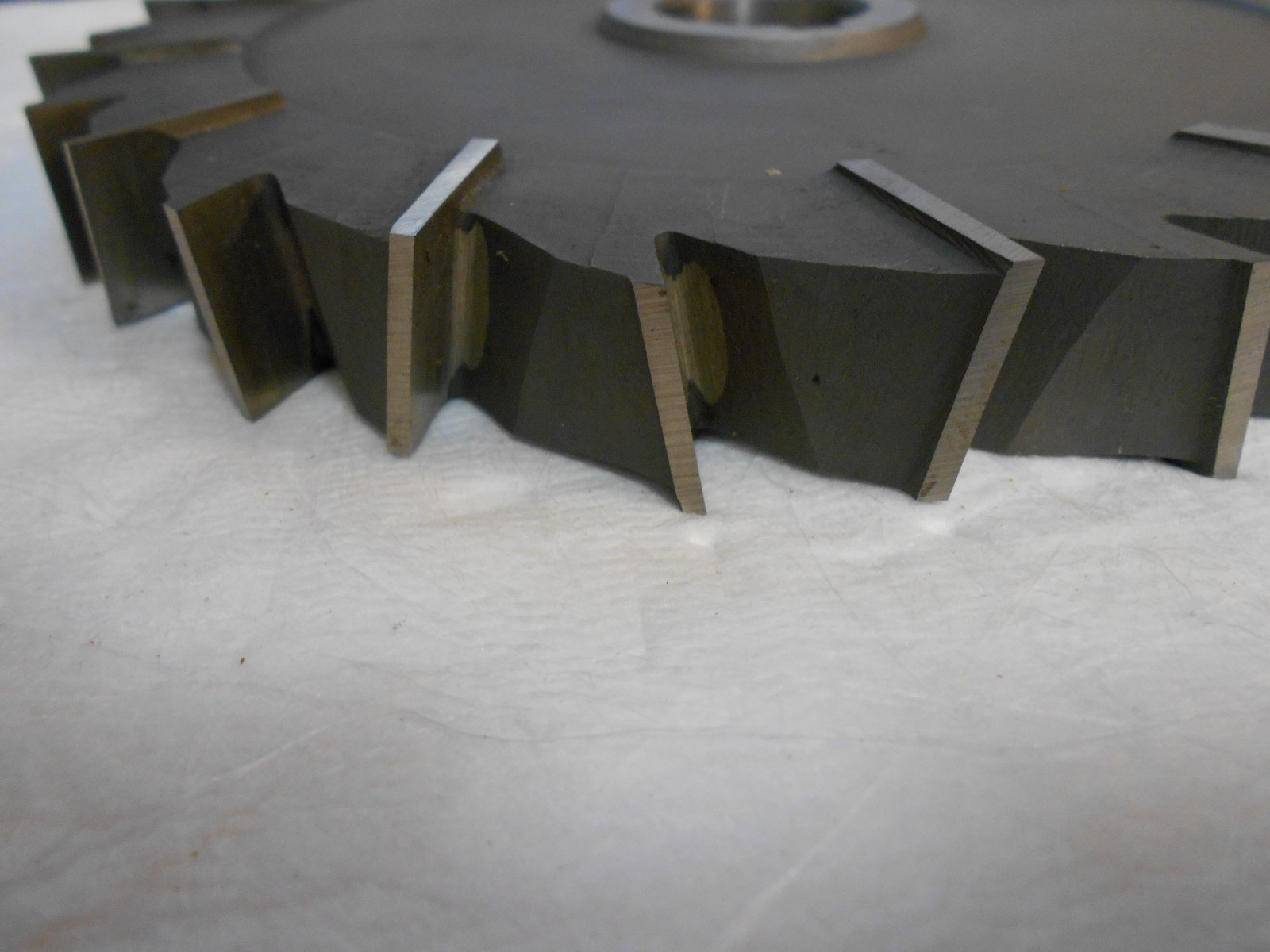 Pro 8" Diam x 7/8" Face Width Staggered Tooth Side Milling Cutter