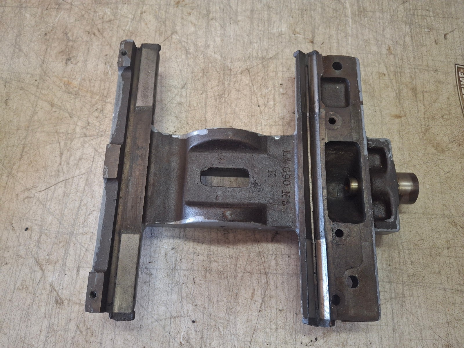 Logan Powr-Kraft 10″ Lathe Saddle Assembly Casting Housing LA-690 NS