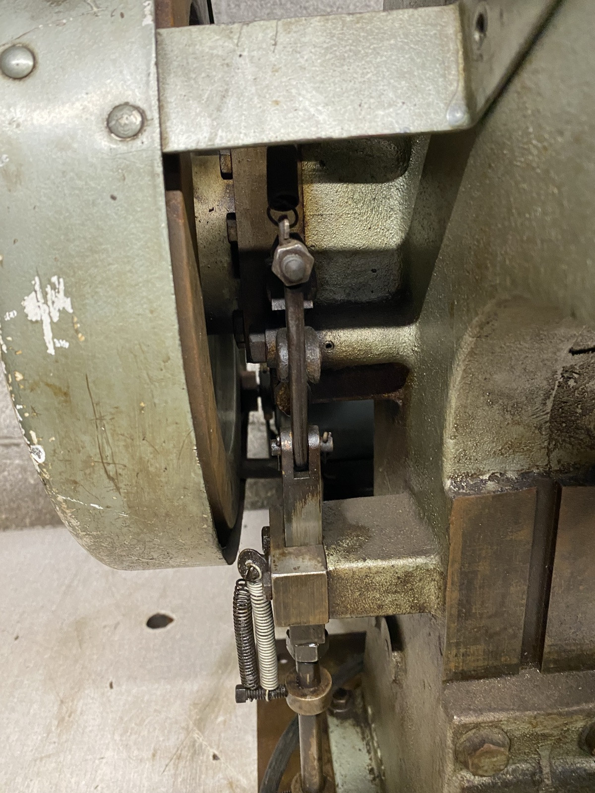 Chicago Rivet & Machine Co. Rivet Riveting Machine