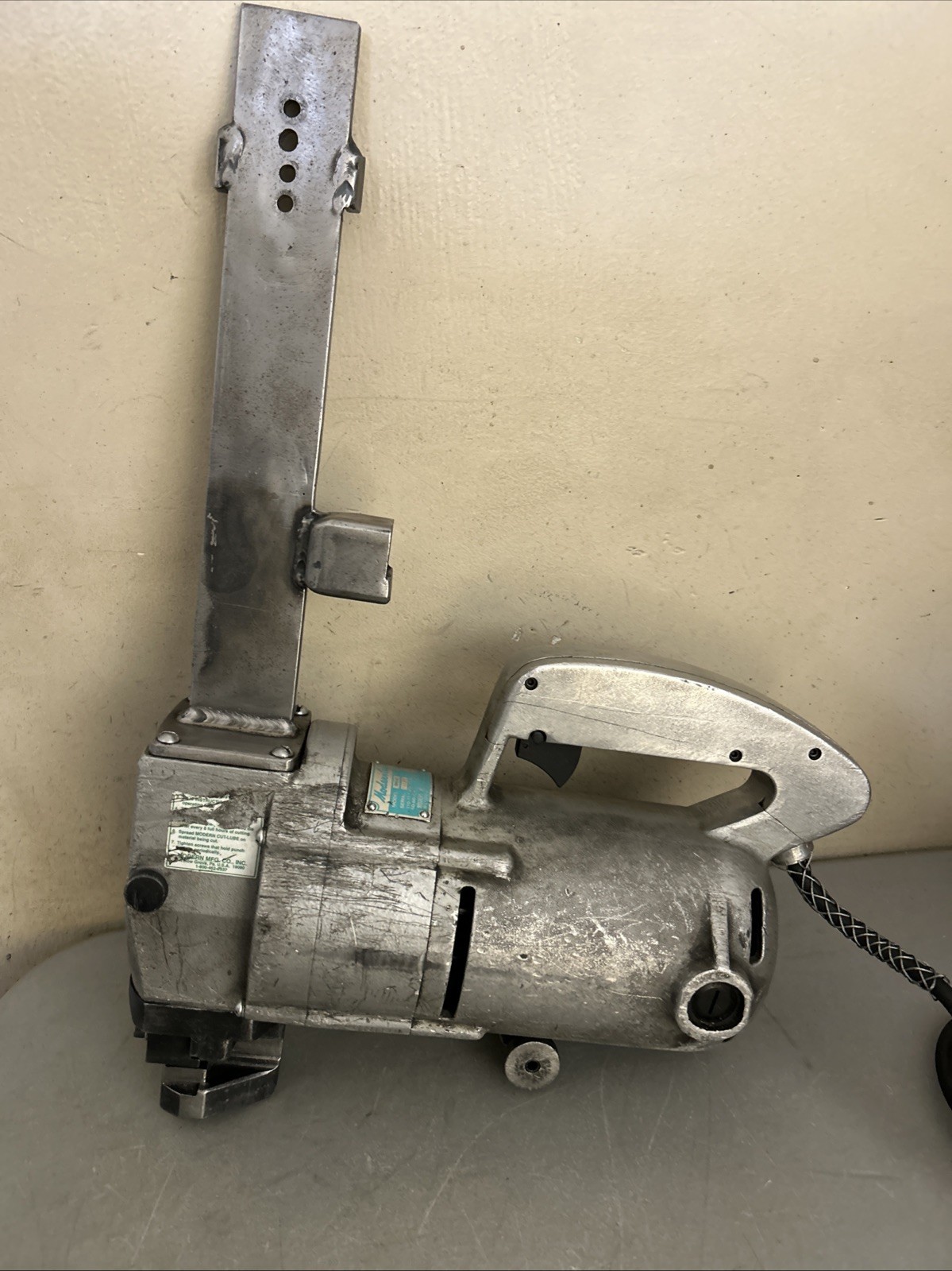 Modern Gobbler Model SN41 Heavy Duty 15A 115V Nibbler
