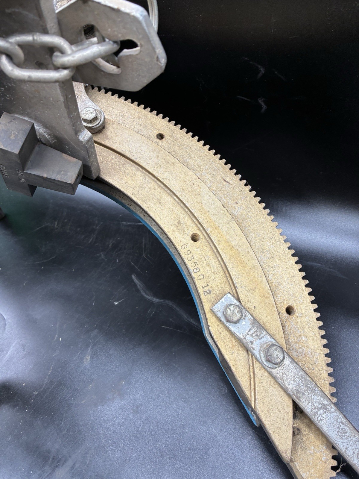 H&M PIPE BEVELING SADDLE TYPE BEVELING MACHINE 12″ Max Capacity C12