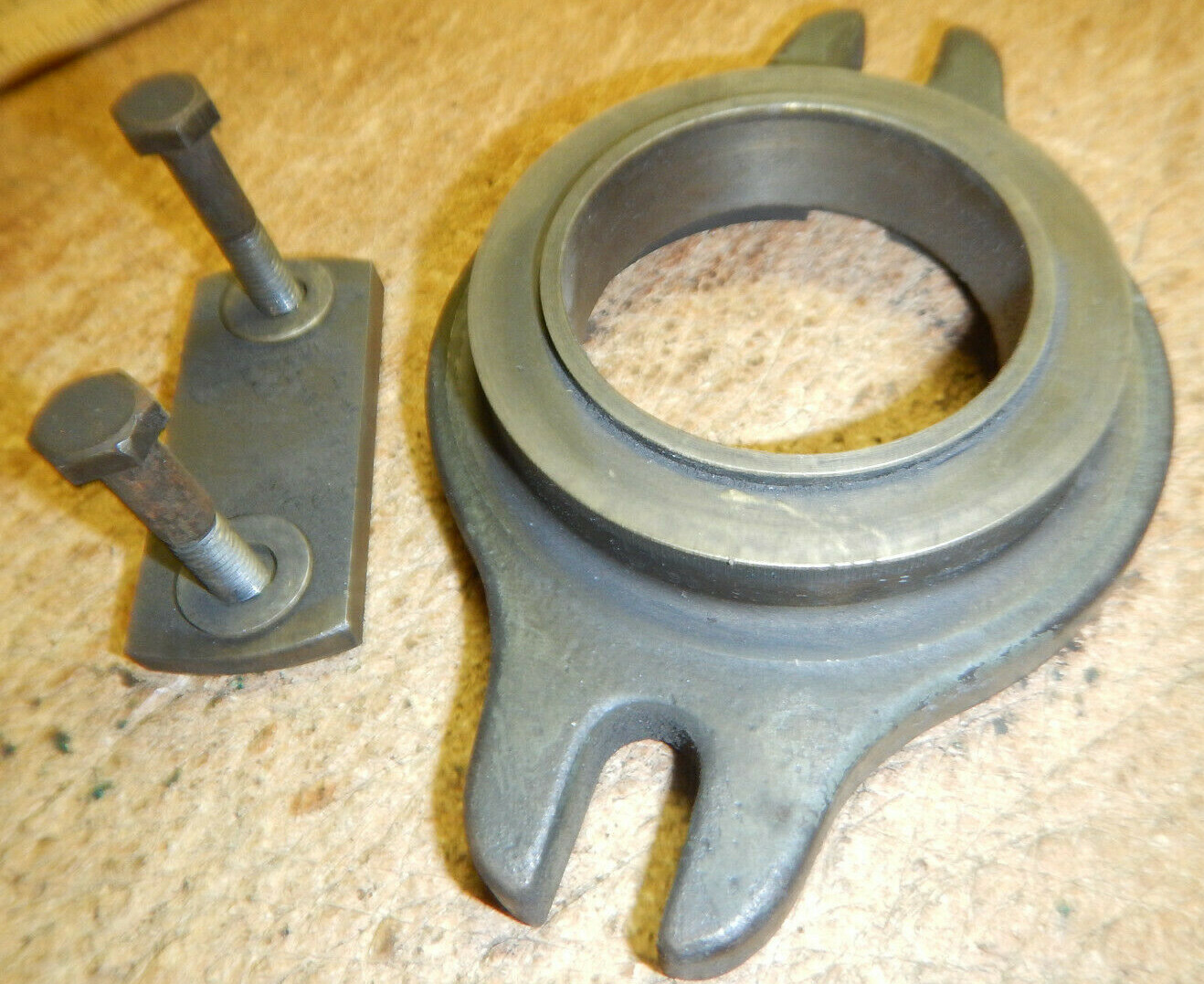 VINTAGE SMALL SWIVEL BASE CASTING AND CLAMP BAR FOR VISE VICE POSSIBLE PALMGREN