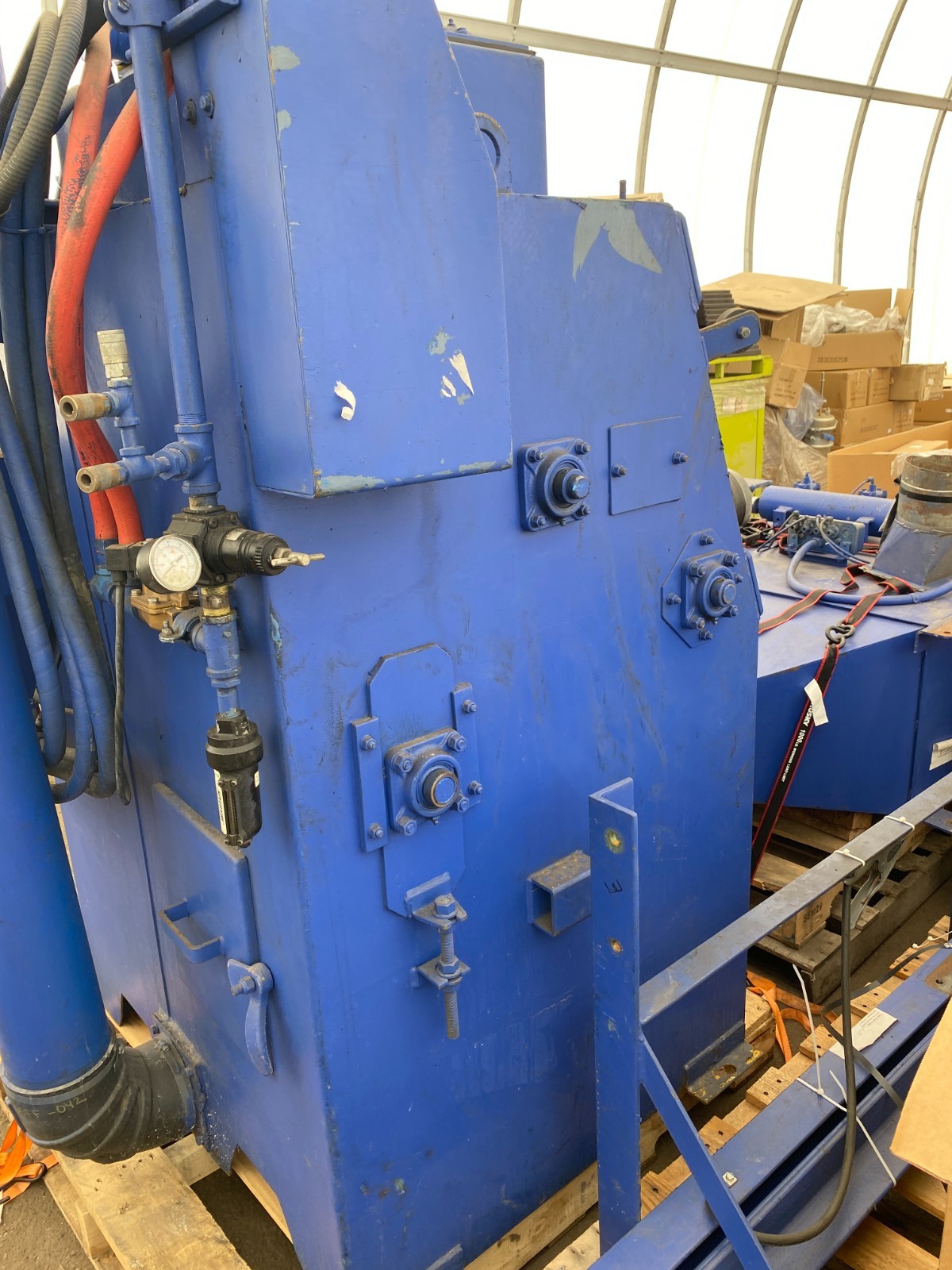 GOFF DISA 2-1/2AB BARREL BLAST MACHINE