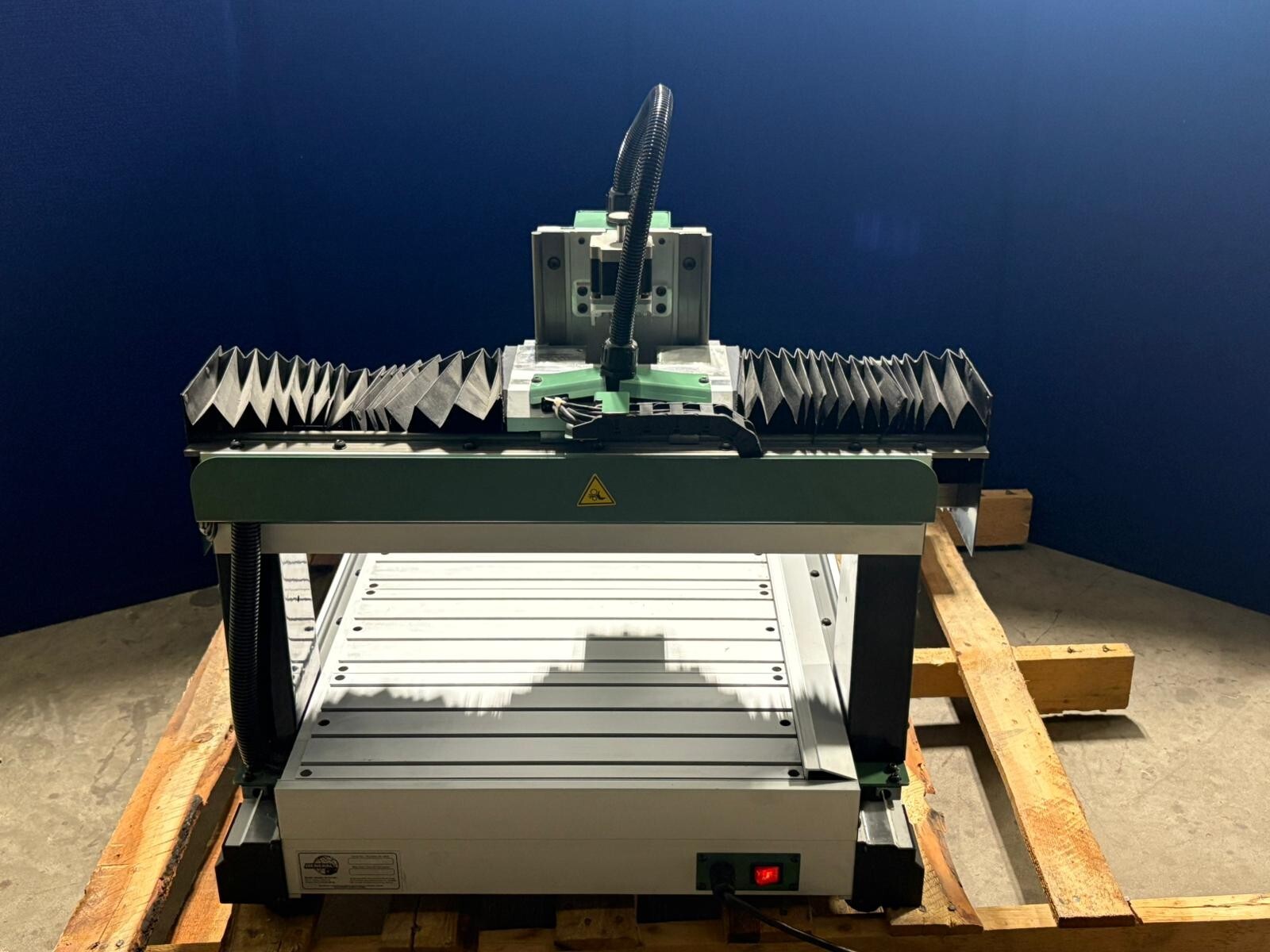 General International CNC Carving Machine Model 40-915 M1 w/ Control Module
