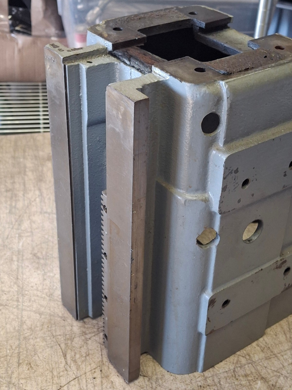 Atlas MFC Milling Machine Body Housing Casting M1-1