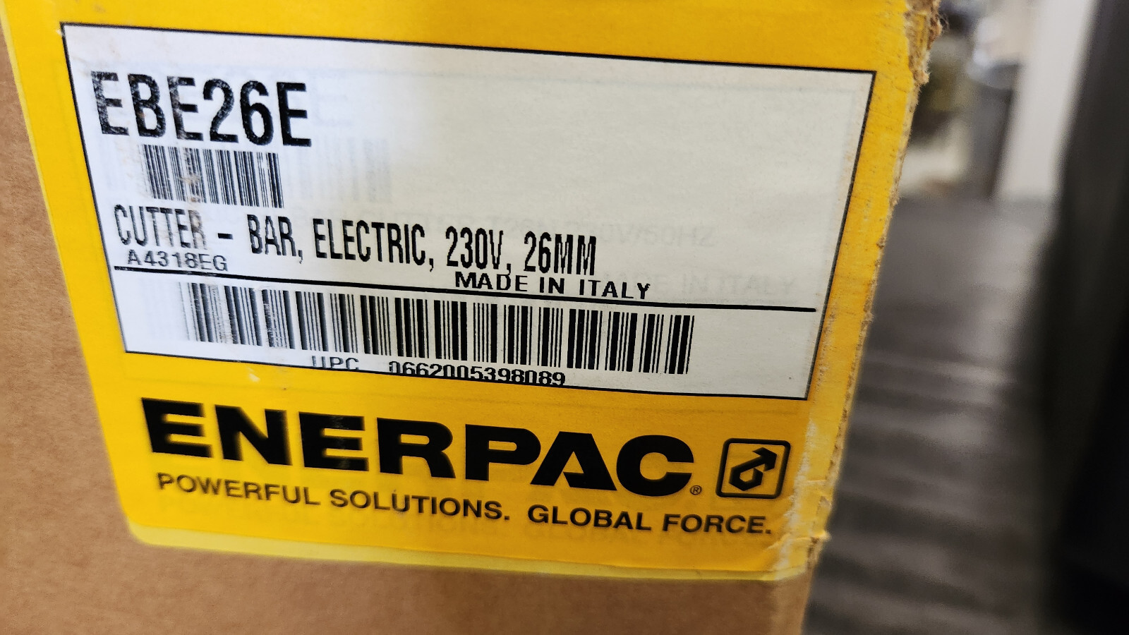 ENERPAC EBE26E 230V 37-Ton Electric Bar Cutter, 26mm/1.02″ Dia Cap. NEW IN BOX