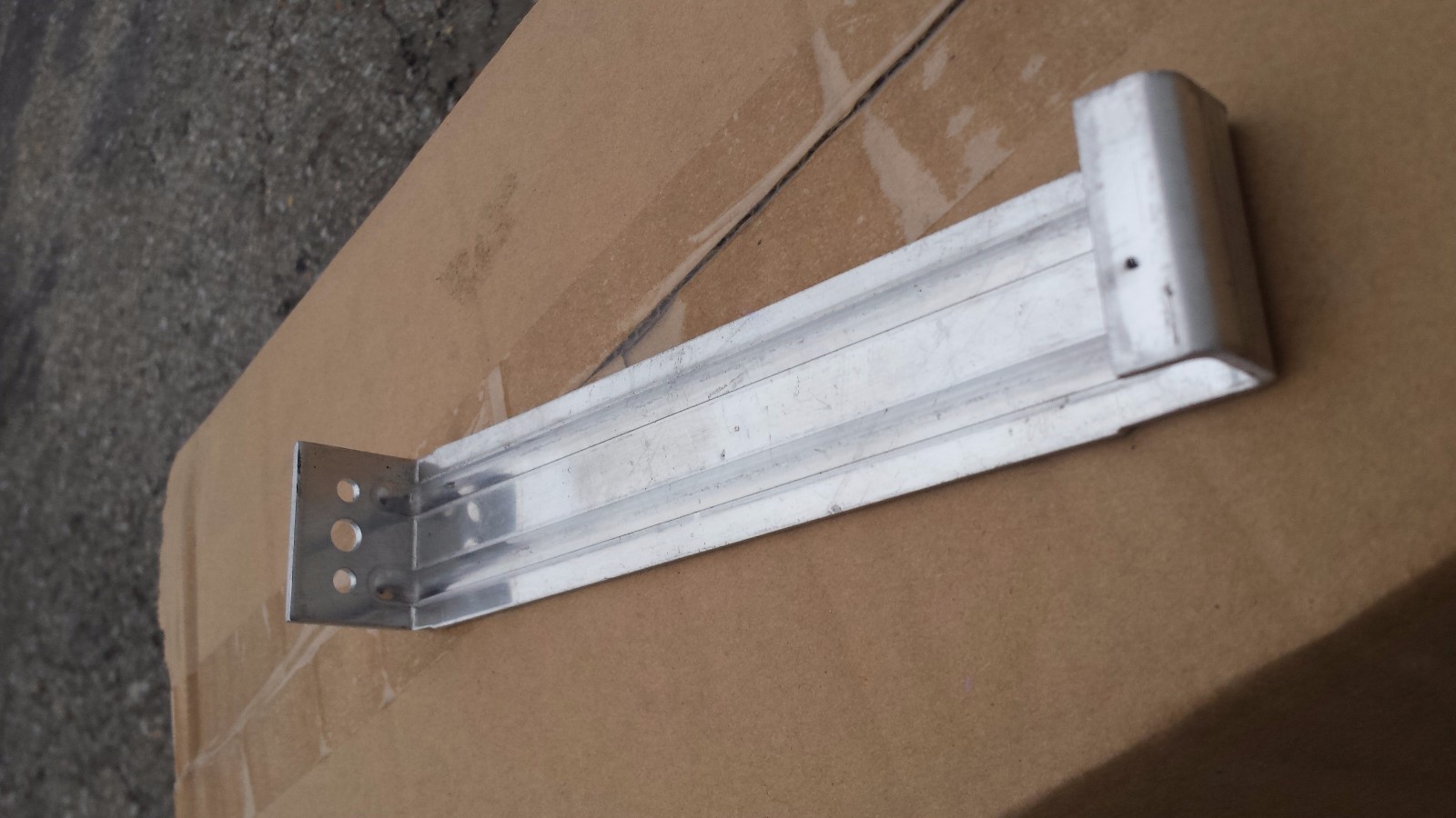 7 Inch Galvanized steel inside gutter hangers 16 Gauge 1 box of 100