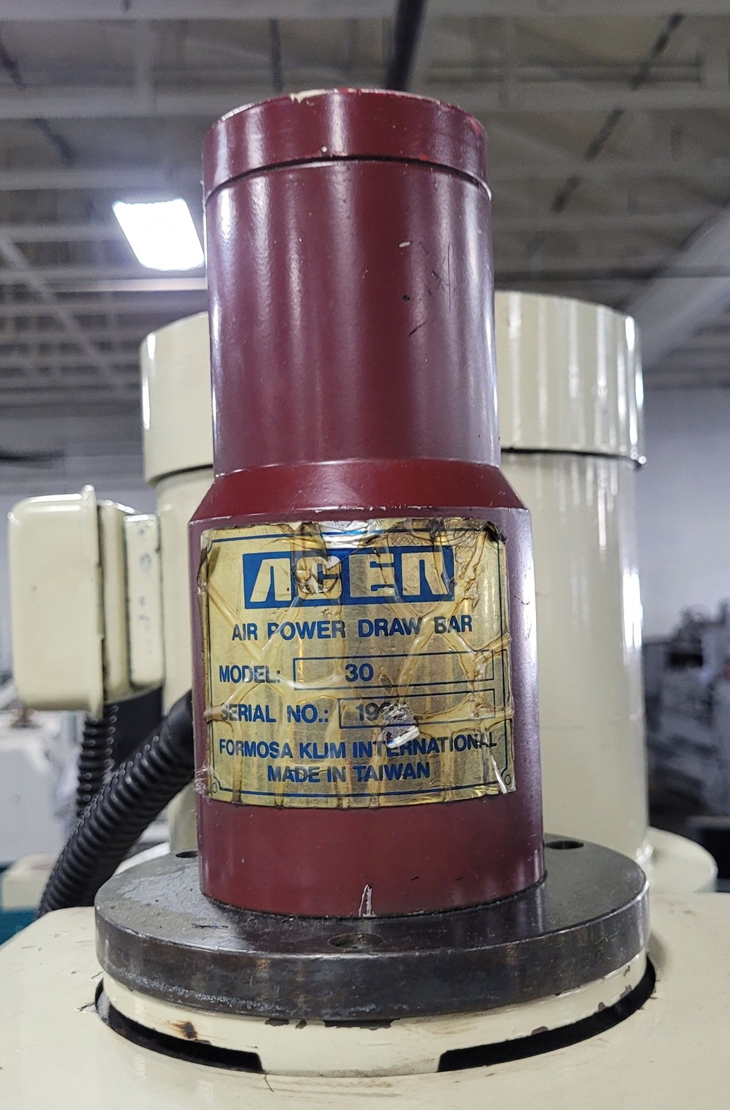 Acer Ultima 4VK 5 HP Vertical Mill w/40 Taper, PF, PDB, DRO