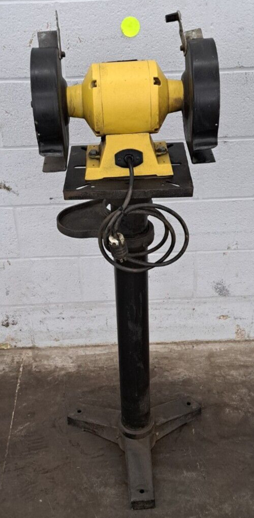 DEWALT BENCH GRINDER DW758 8″ BENCH 120 VAC 60HZ 4.2A 3600 RPM YL65963