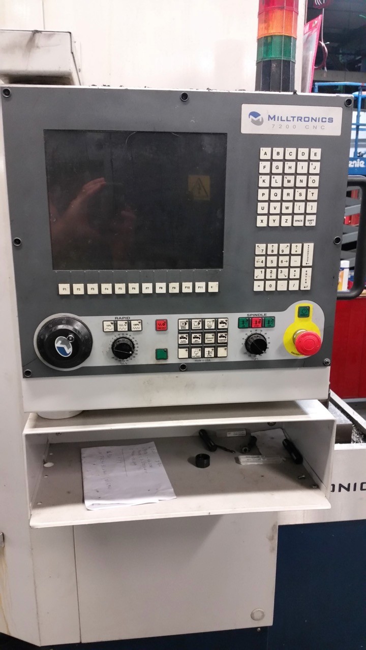 Milltronics TT24, Twin Table Bridge type Machining Center, 24HP, 10,000 RPM