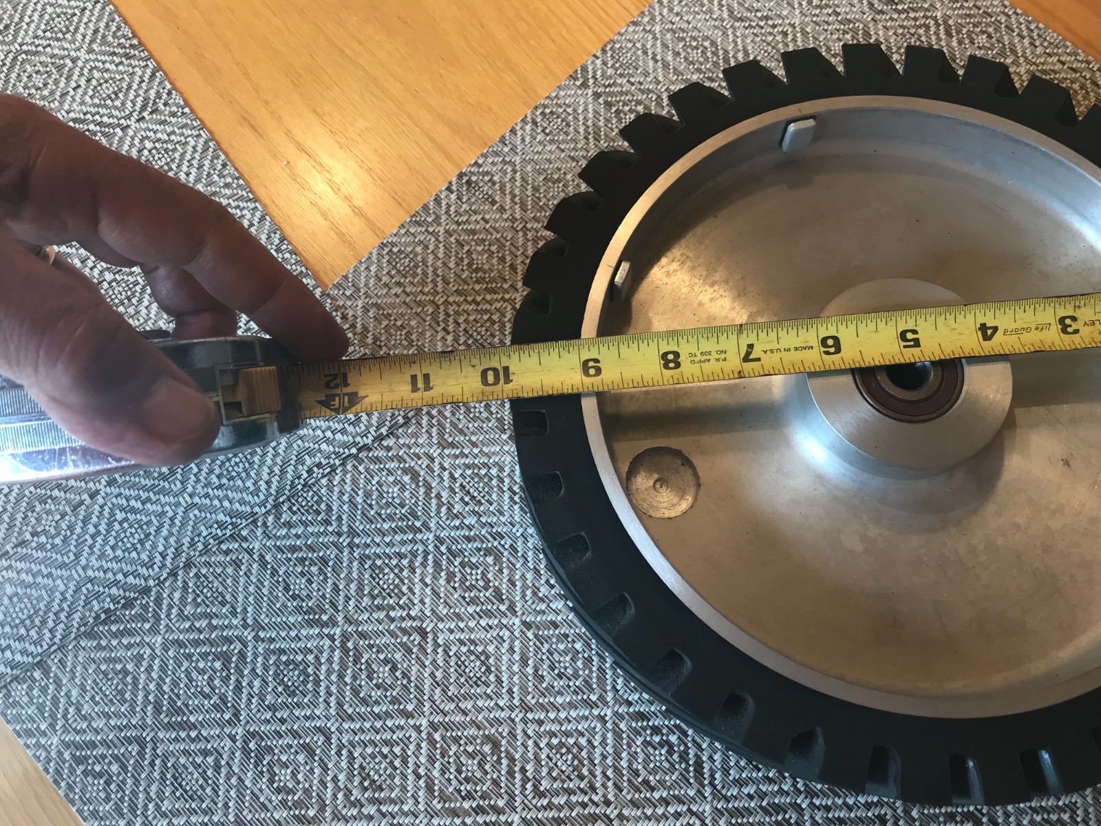 10″ Serrated Rubber Belt Grinder Contact Wheel, 1/2″ inch bore