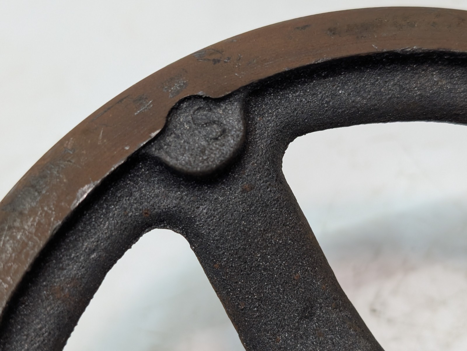 D-3 Heavy-duty 4-spoke cast-iron industrial machine assembly hand wheel control