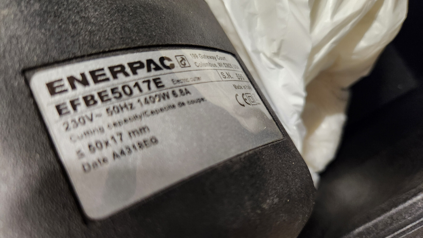 ENERPAC EFBE5017E 230V 29.8-Ton Flat Bar Electric Cutter 50x17mm. NEW IN BOX