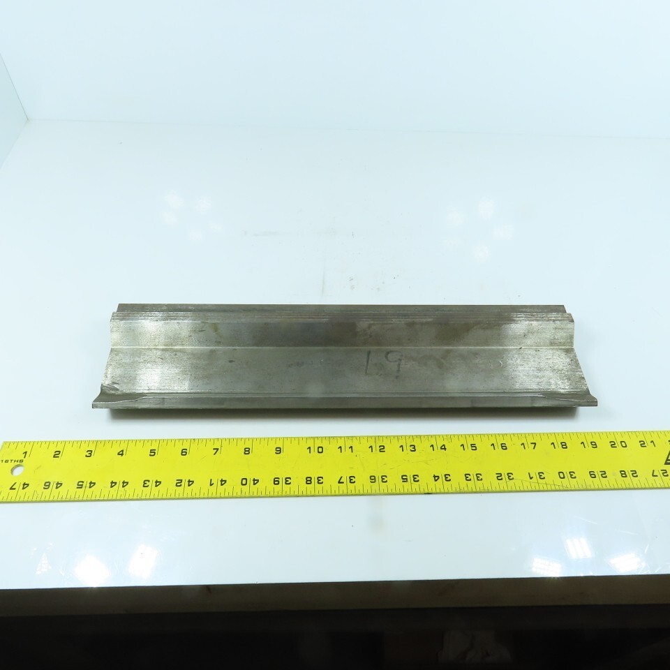 16-1/2″ 90-¦ V-Forming Press Brake Gooseneck Punch Die Punch (Damaged) 3-5/8″ H