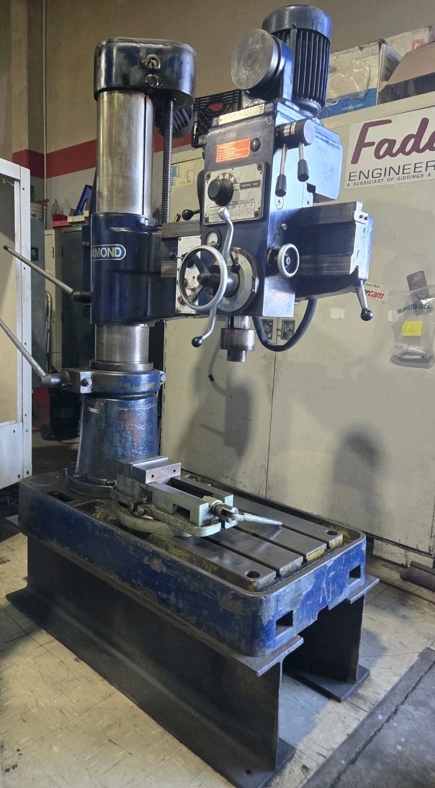 DIAMOND 800 Radial Arm Drill & Tap 8″ Column, 21″ Arm, 220 Volt 3 Phase