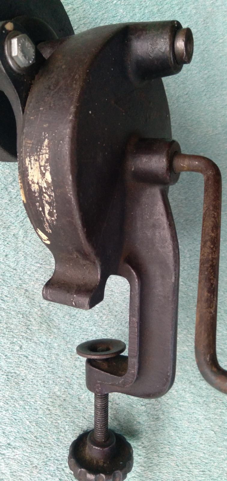 VINTAGE HAND CRANK BENCH GRINDER/SHARPENER H77 H72 BENCH TOP MOUNT WORKS GREAT