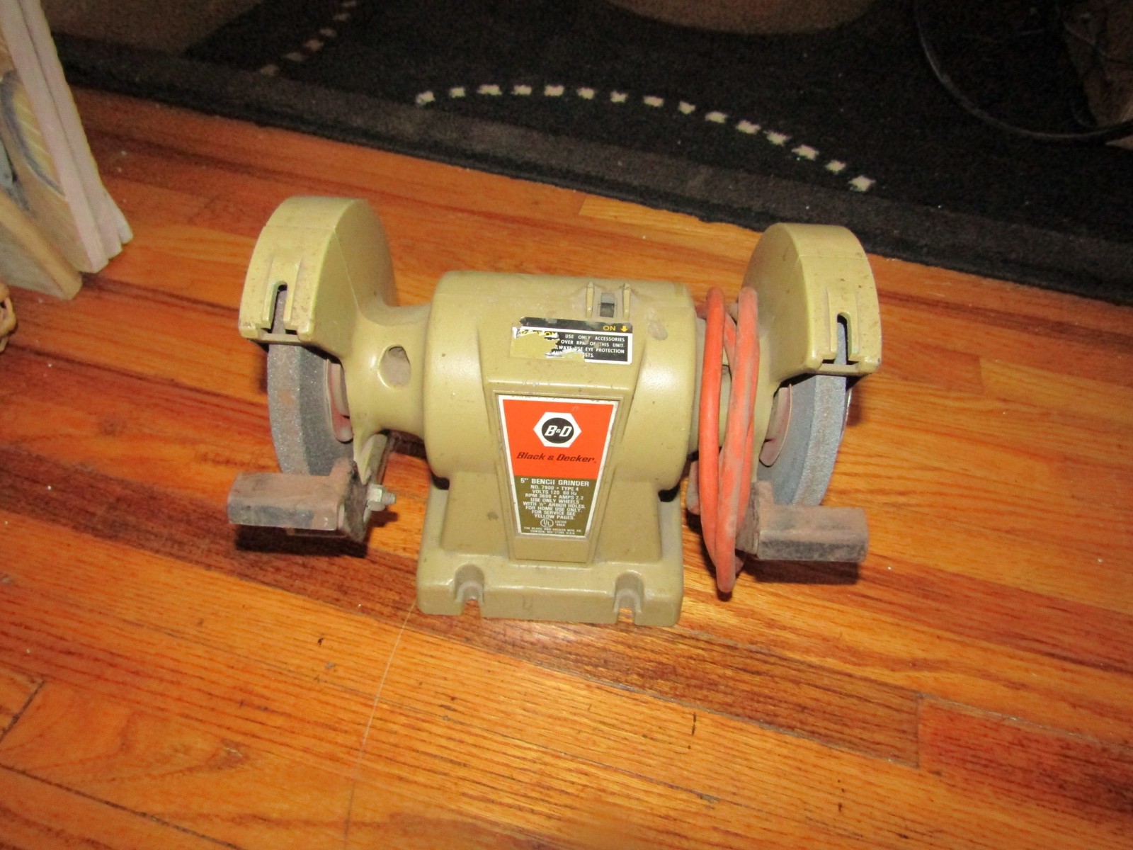 Vintage Black & Decker 5″ Bench Grinder Cat. No. 7900 TESTED