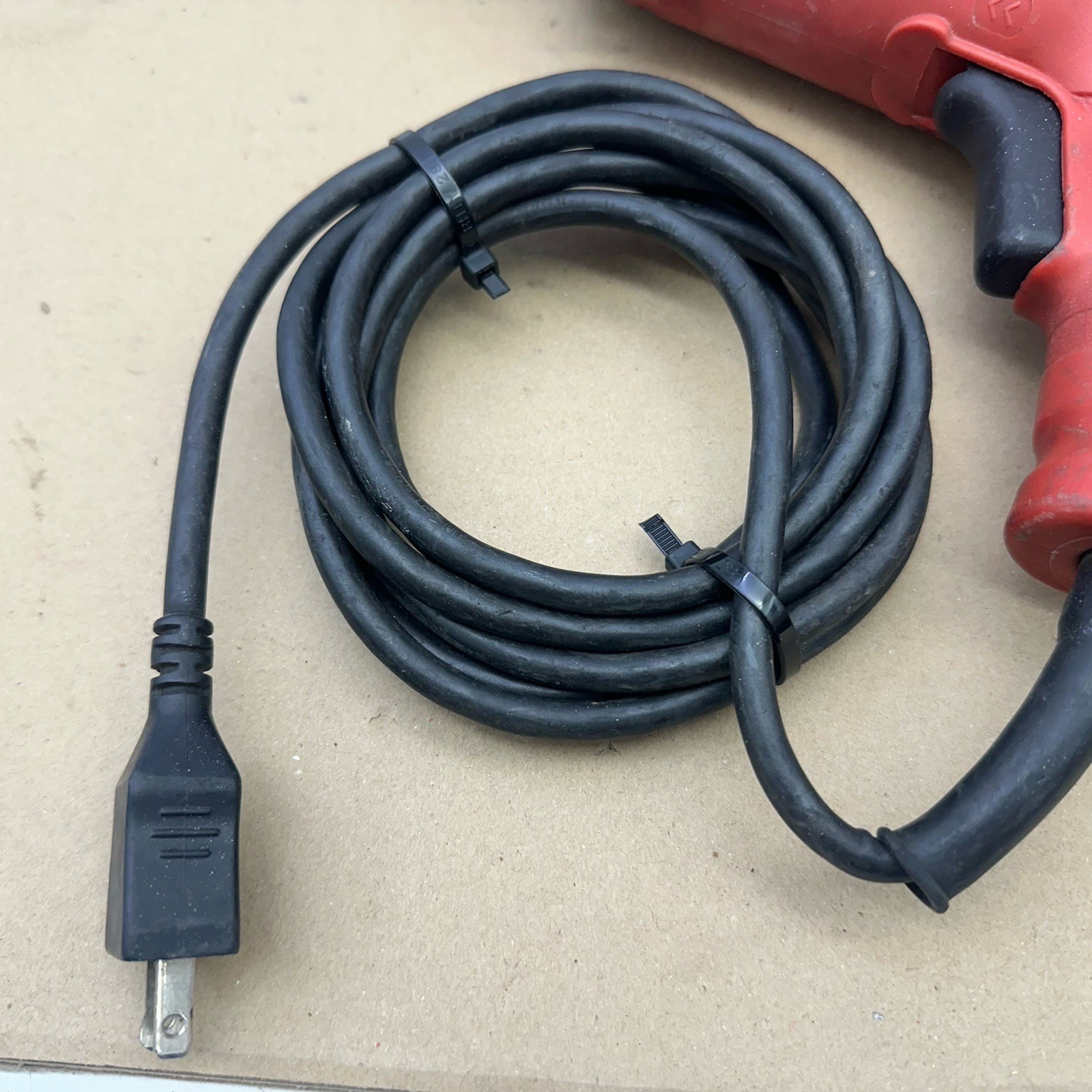 Milwaukee 6852-20 18 Gauge Shear Double Insulated Corded Electric