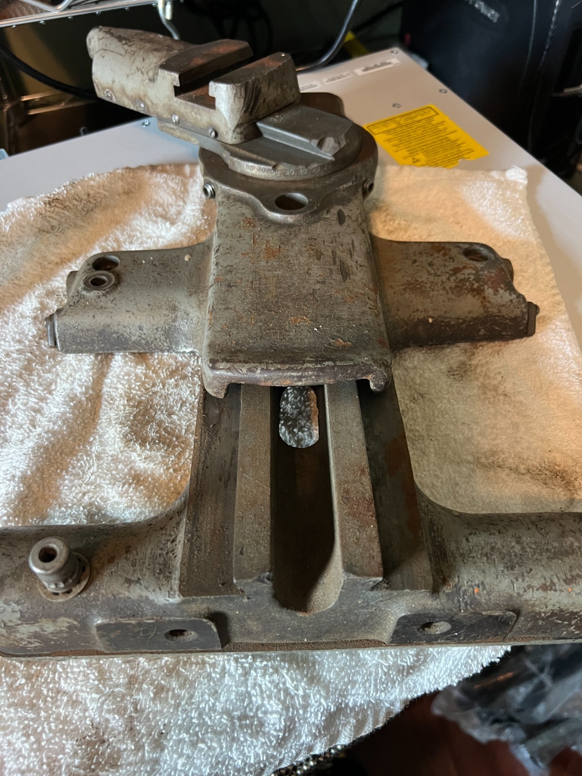 Saddle with Cross slide from South Bend 9″ or 10K Lathe NO Nuts or leadscrews
