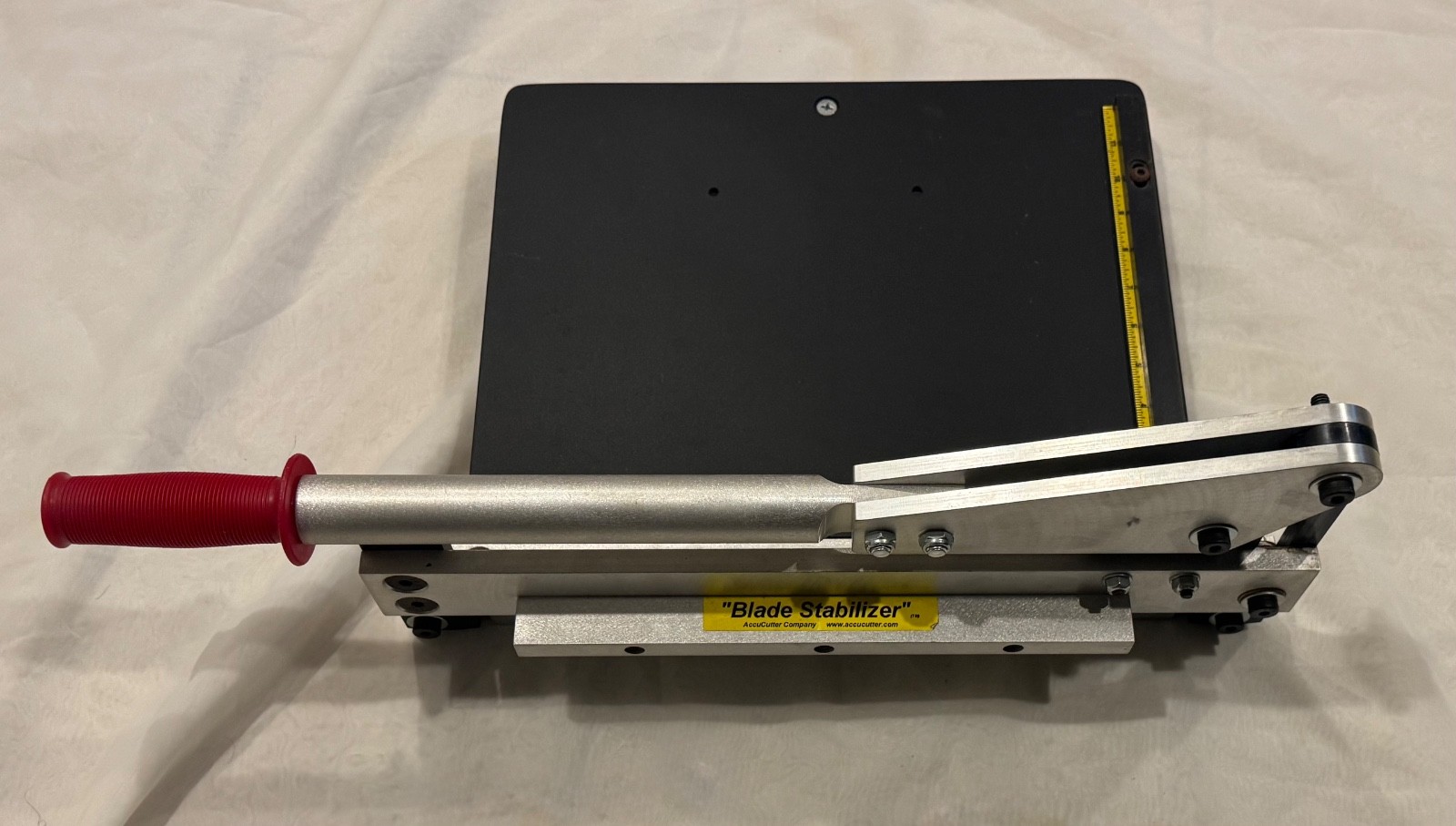 Accu Cutter Model 2001 EVO Metal & Plastic Shear, 12” Blade Stabilizer
