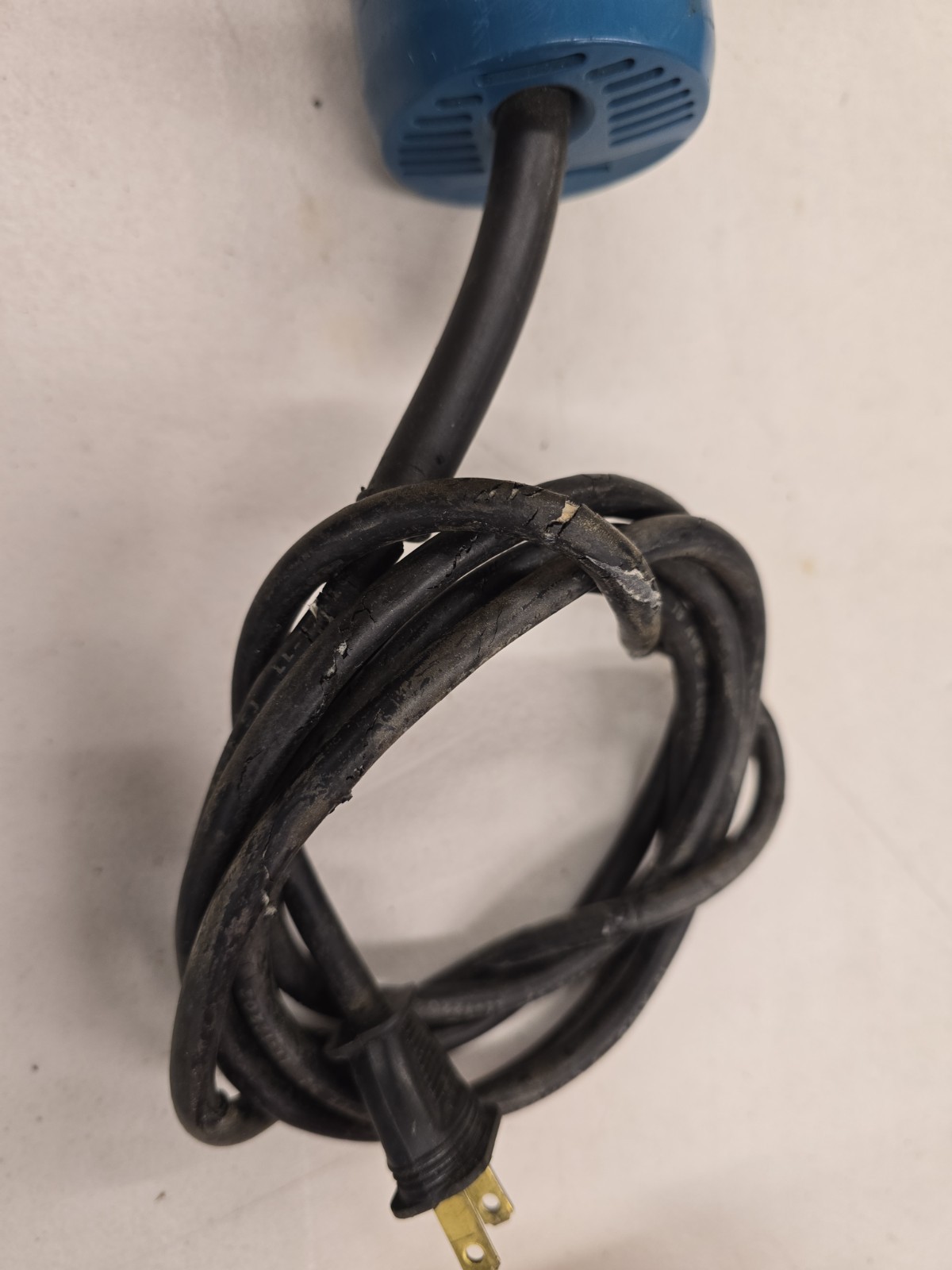 Bosch Mod. 0-601-530-034 14SWG Corded Electric Portable Hand Metal Nibbler