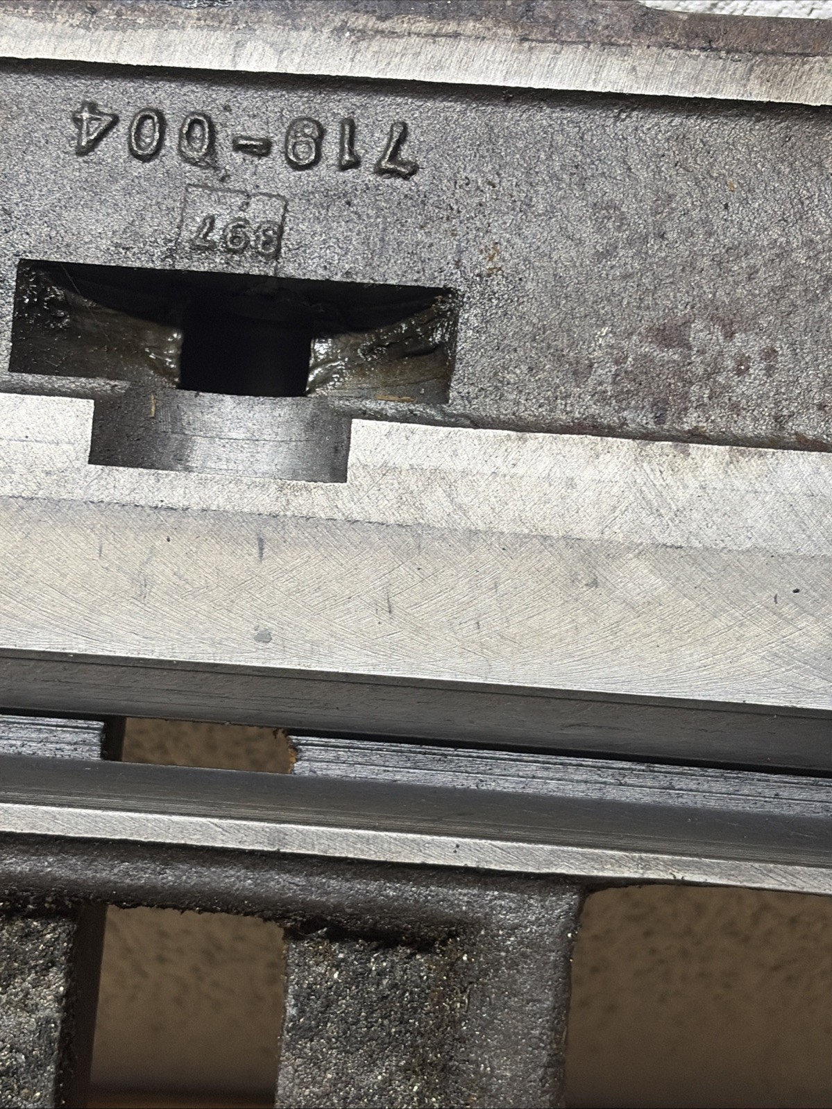 Clausing 5900 Series 12” Lathe Saddle