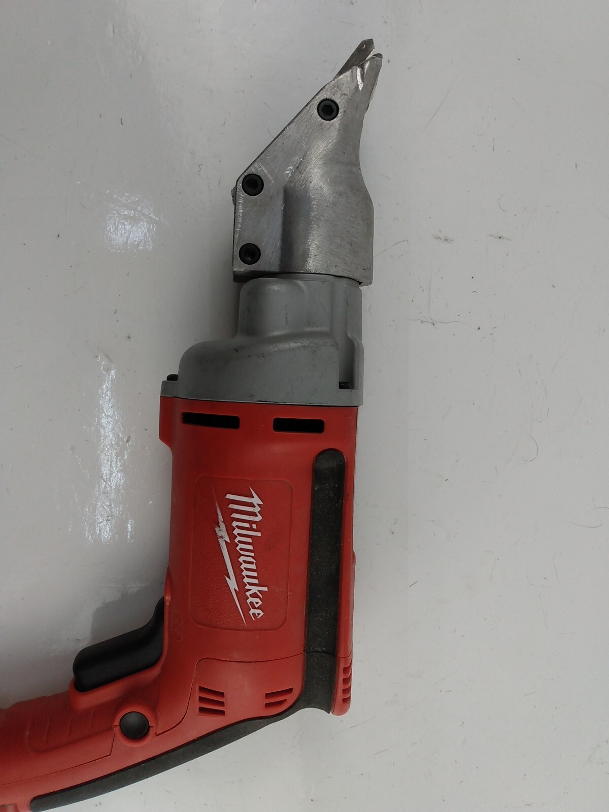 Milwaukee 6852-20 BROKEN Corded 18-Gauge Sheet Metal Shear 6.8 Amp Motor BROKEN