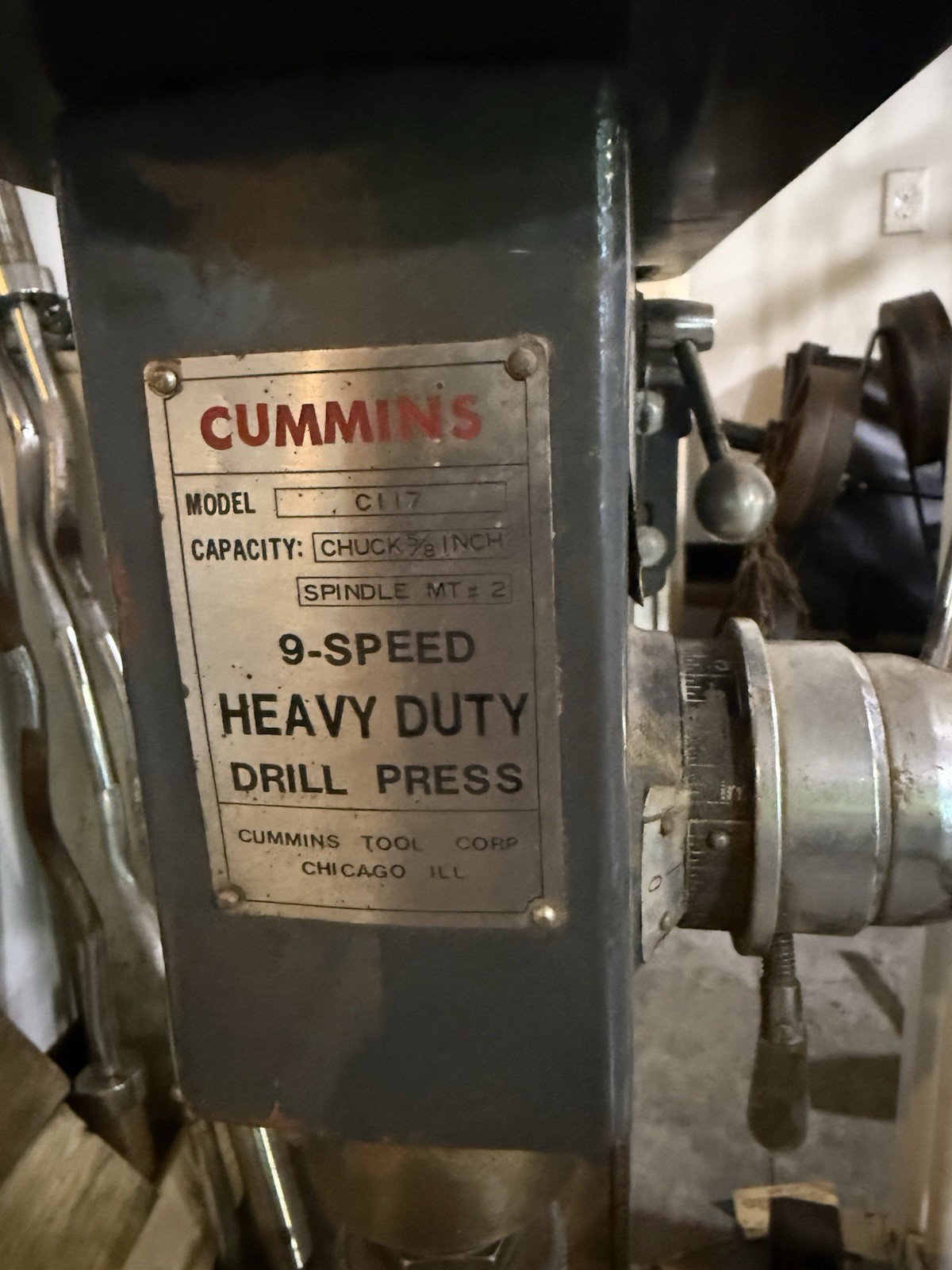 Cummins C17 17 in Swing Floor Drill Press 9-Speed 5/8 in Chuck 2MT 110V