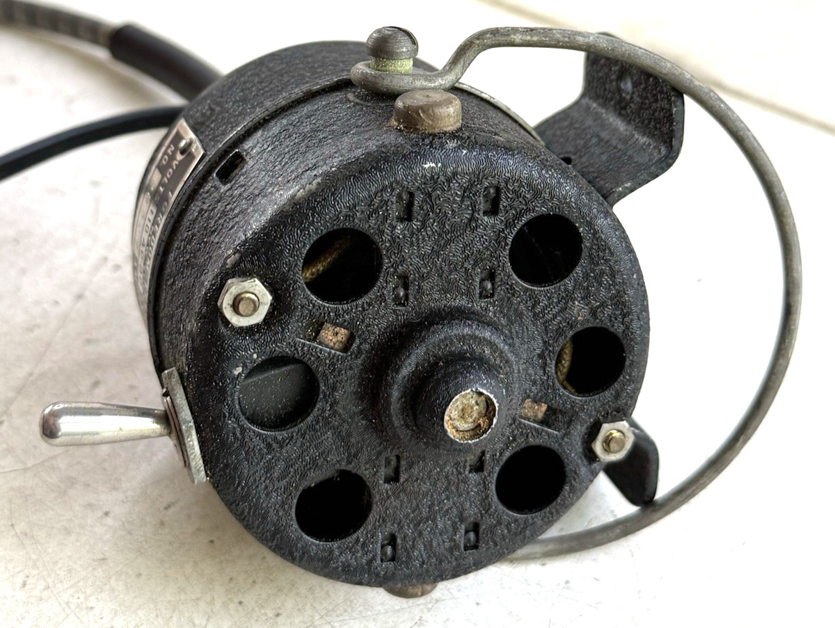 FOREDOM ELECTRIC CO. Flex Shaft Rotary Tool Volts 110 AC-DC NO.28246 /