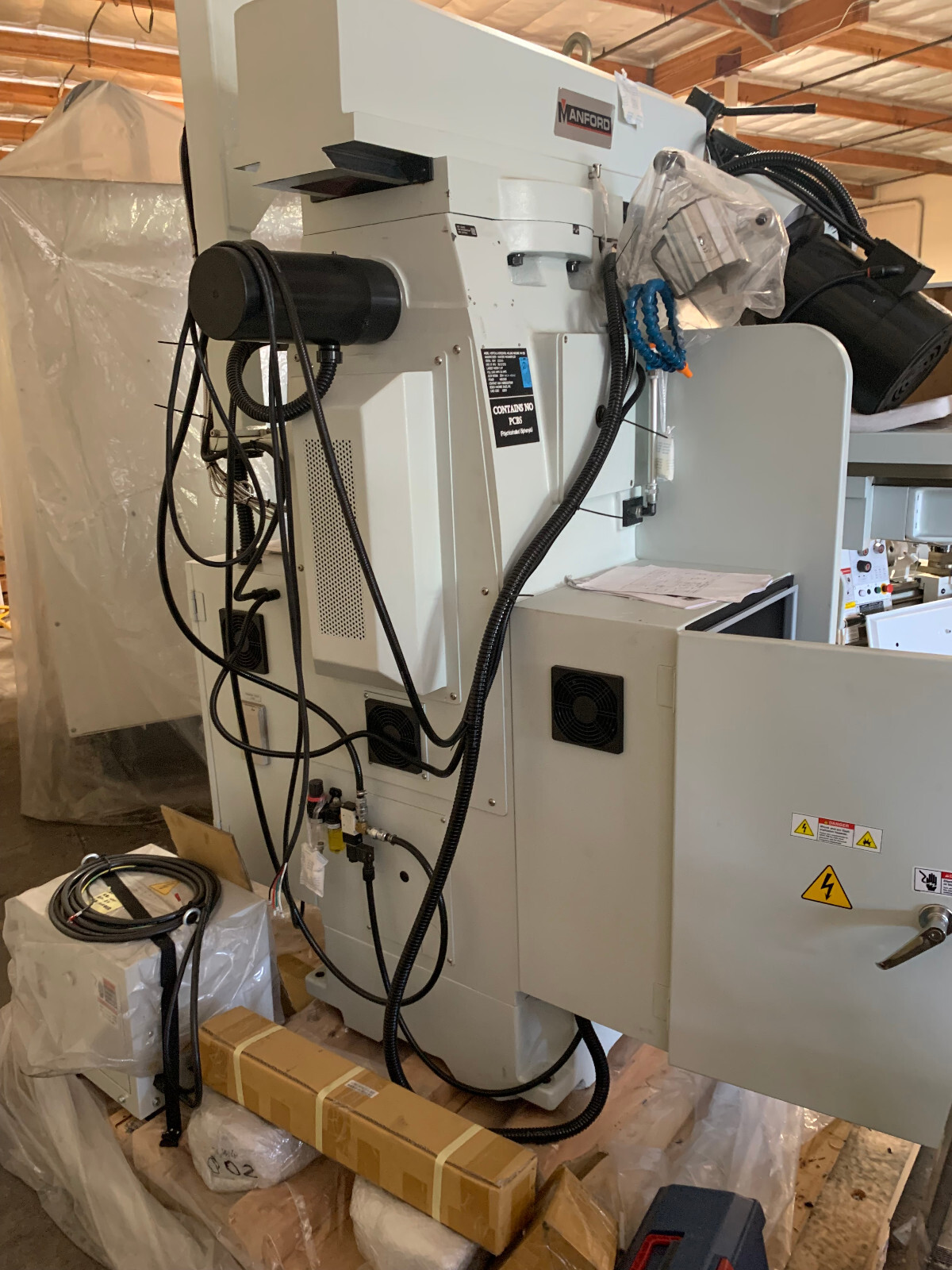 58″ Table HORIZONTAL / VERTICAL TURRET MILLING MODEL: VH-250VS-SP by Manford