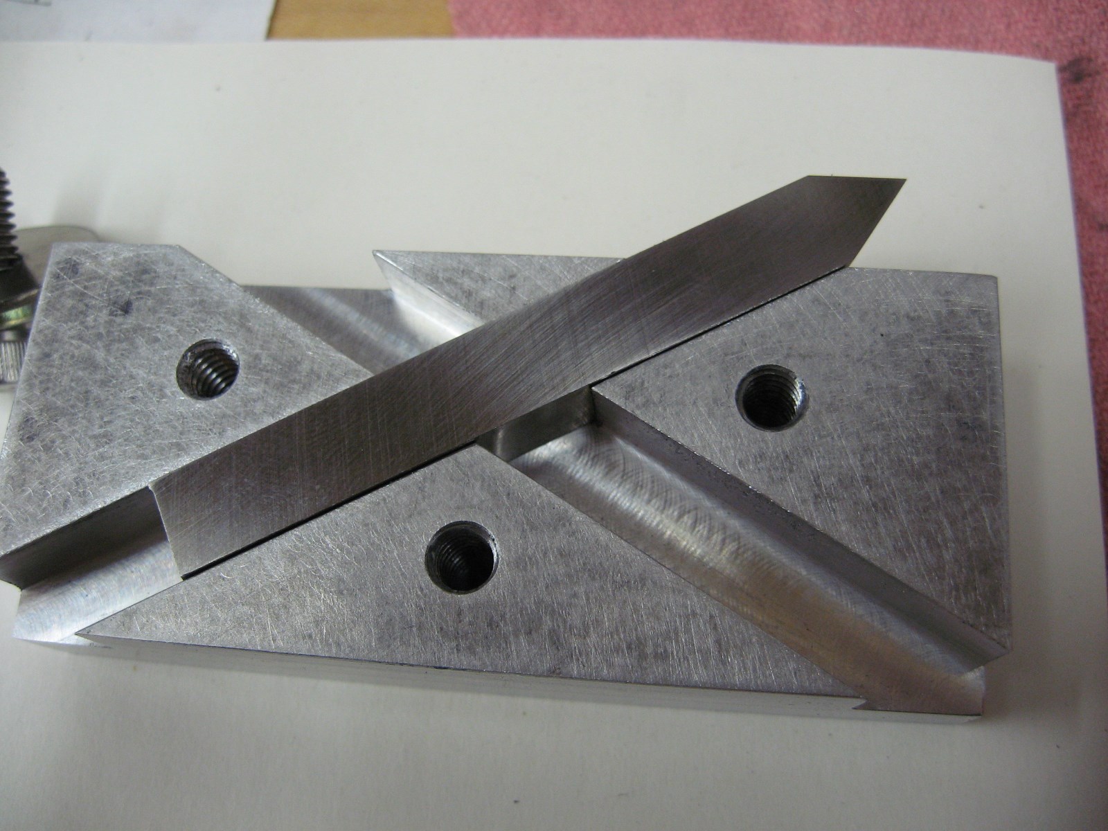 Lathe Tool Bit Grinding Jig, 60 Degree Grinding Jig for 3/8″ Thread Cutting Bits