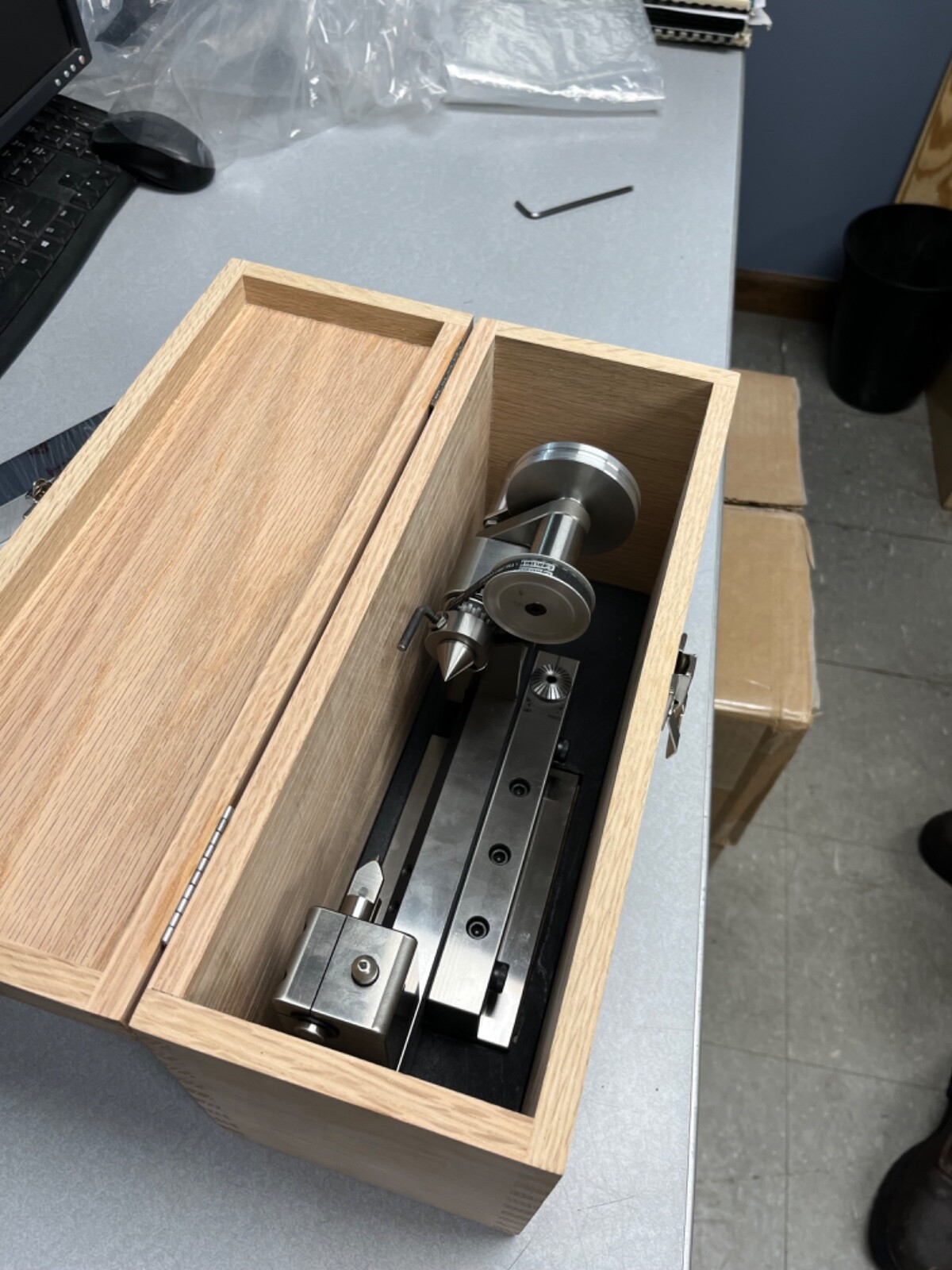 CENTER-SPIN SURFACE GRINDING FIXTURE (Brand New)