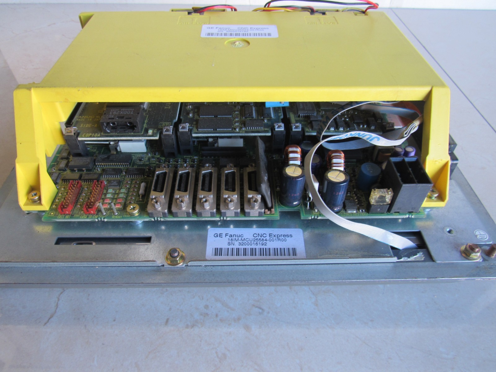 GE Fanuc Series 18i-M 18IM-MCU25584-001R00 Lot # 4129 Listed by Mike