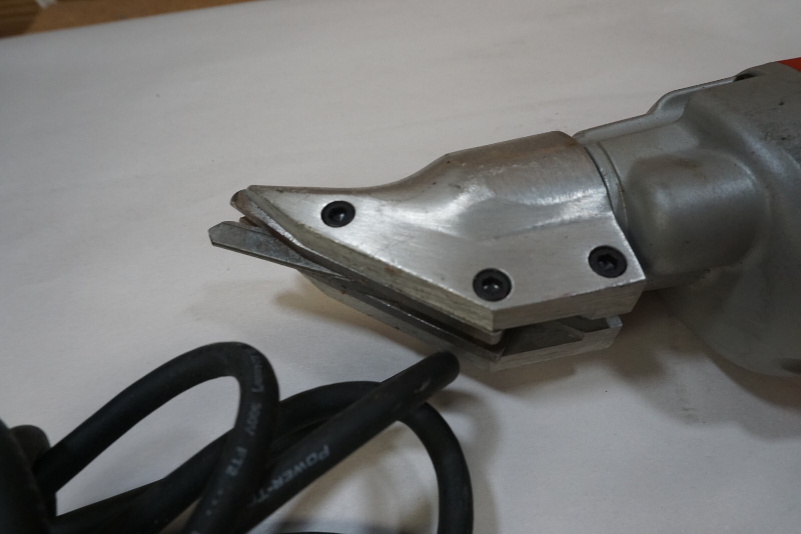 MILWAUKEE MODEL 6852-20 ELECTRIC METAL SHEARS 18 Ga.