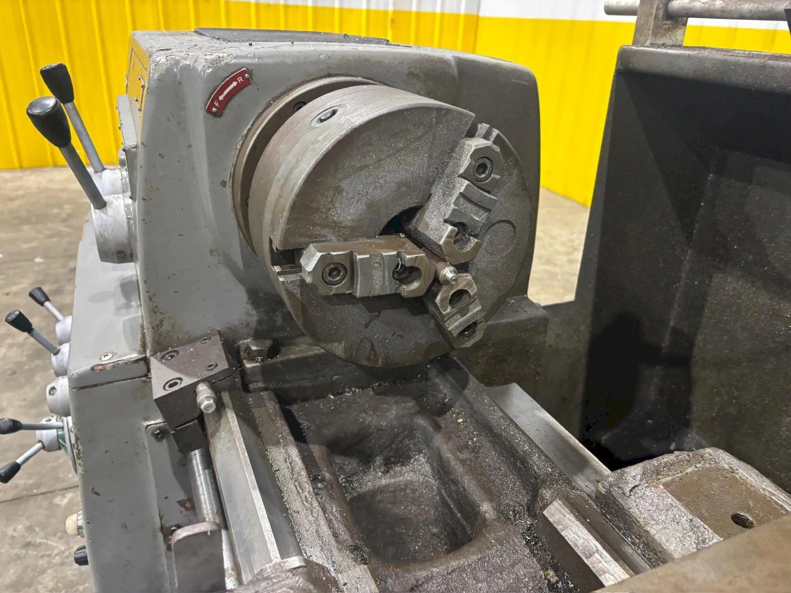 14″ X 40″ JIMT 360X1000 GAP BED GEARED HEAD ENGINE LATHE 1.5″ HOLE: YOBRO #24325
