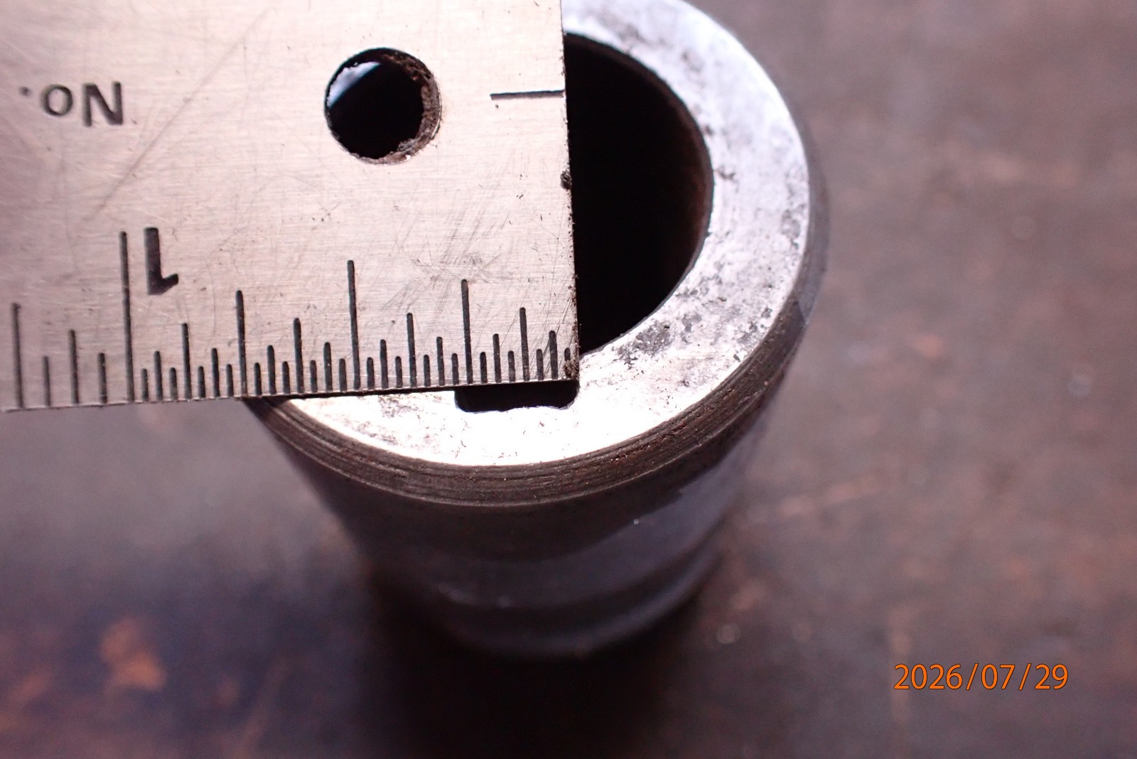LOT 62: PILE OF HORIZONTAL MILLING MILL MACHINE SPINDLE SPACERS 1″ & 1-1/4″ DIA