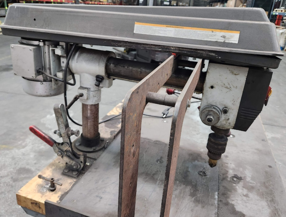 Dayton 33″ Radial Bench Drill Press Belt Drive 1/2 hp 120 V 5 Speed 40PM15