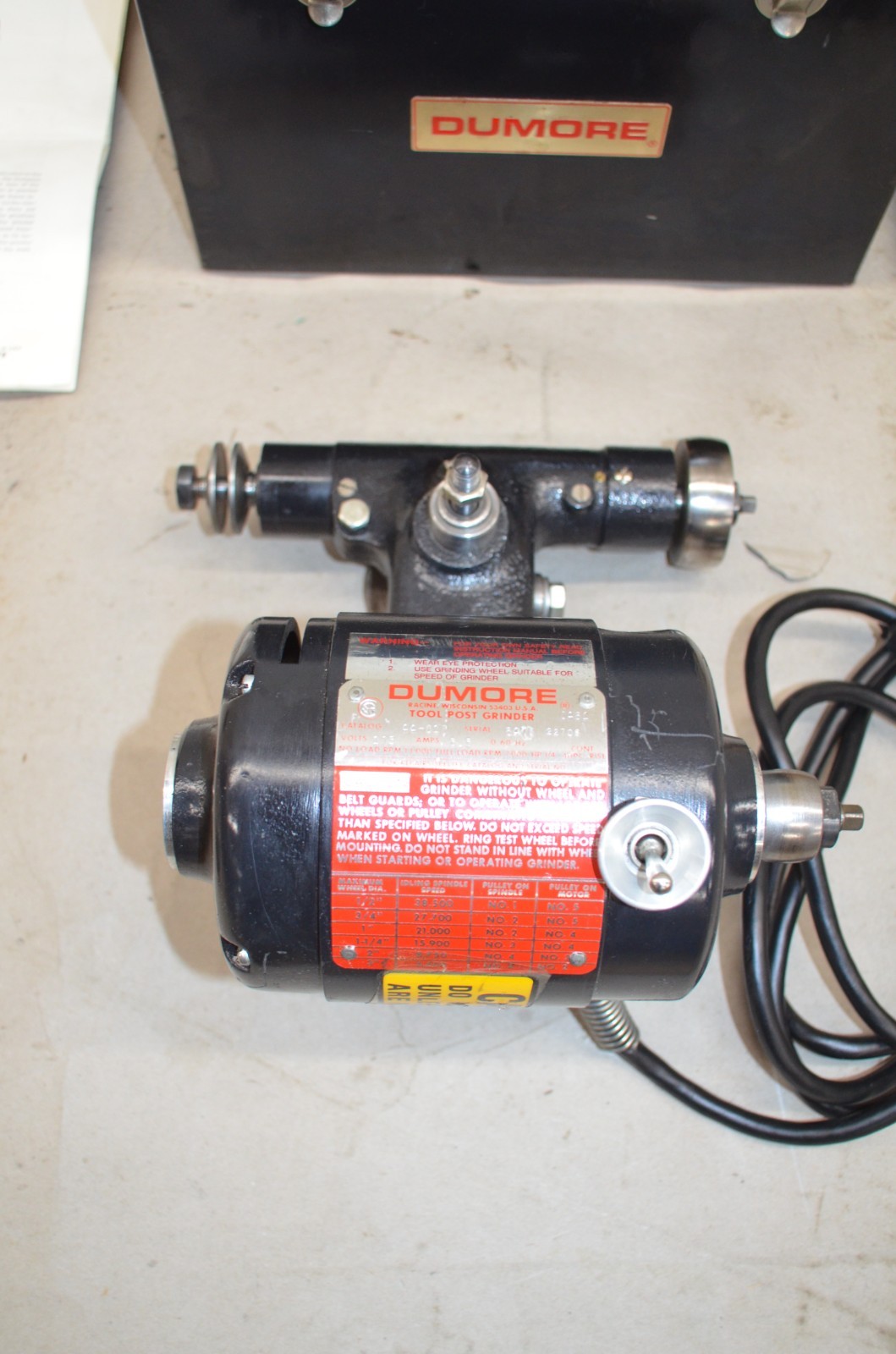 Dumore Tool Post Grinder 44-011 Model 8473, 115Volt, 1/4 HP w/Case & Accessories
