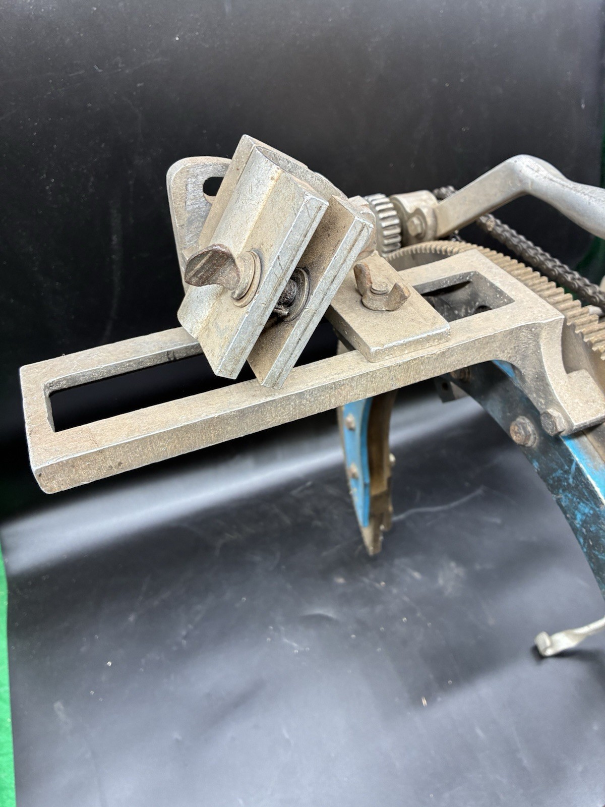 H&M PIPE BEVELING SADDLE TYPE BEVELING MACHINE 12″ Max Capacity C12