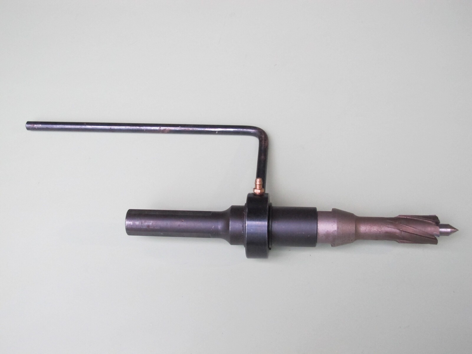 Milwaukee Tool 49-57-0030 3/4″ Shank Hole Cutting Tool Arbor + 13/16″ Cutter