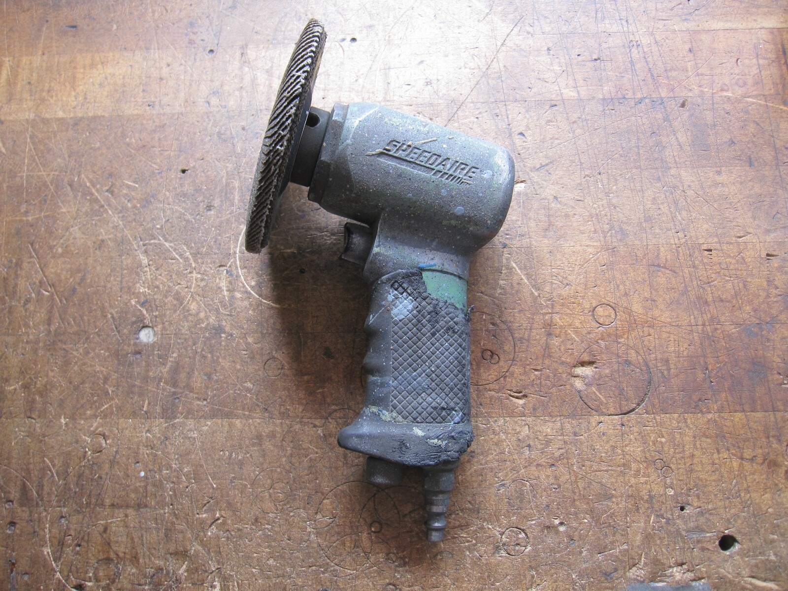 Speedaire 3CRH9 pneumatic adjustable speed air sander