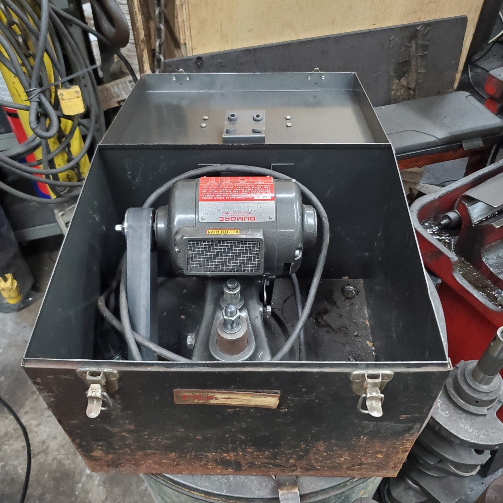 Dumore Tool Post Grinder With Case and grinding wheels
