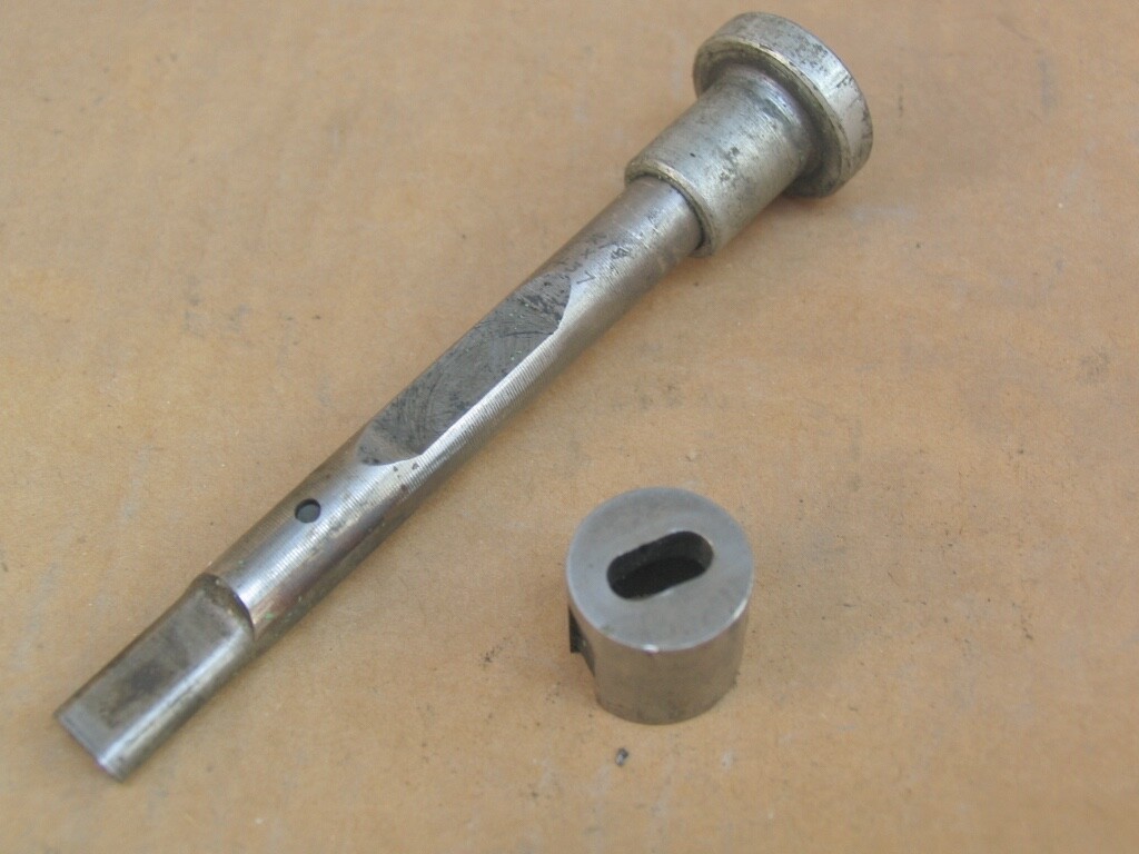 One UNIPUNCH Obrund Punch, Die + Collar set (0.224 x 0.414) (Lot B9)