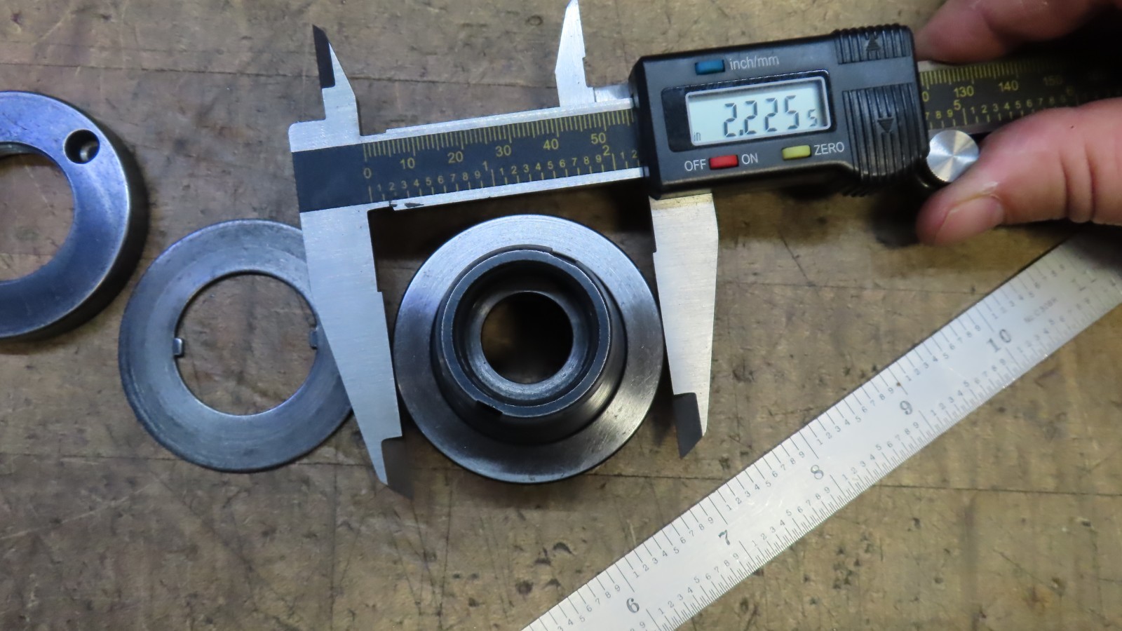 L.H. thread Cutter Grinder Surface grinding wheel arbor 1-1/4 with removal tool