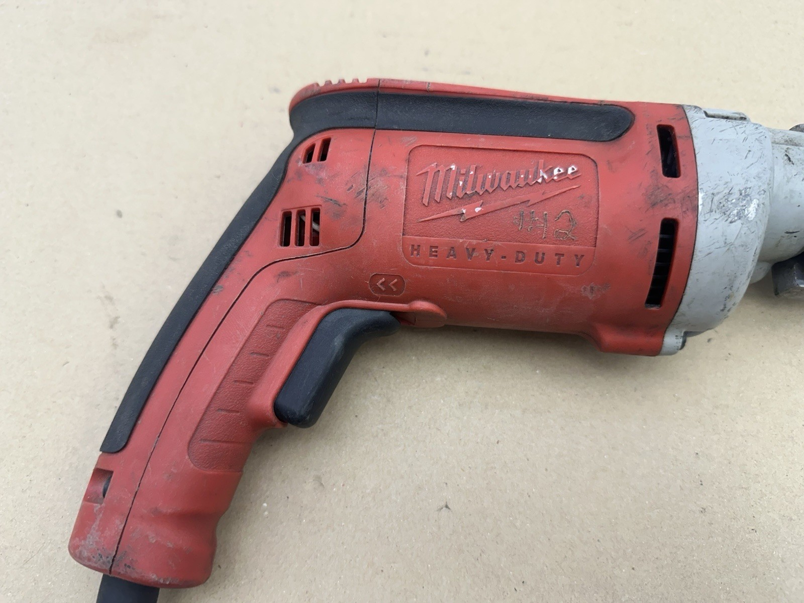 Milwaukee 6852-20 18 Gauge Shear Double Insulated Corded Electric