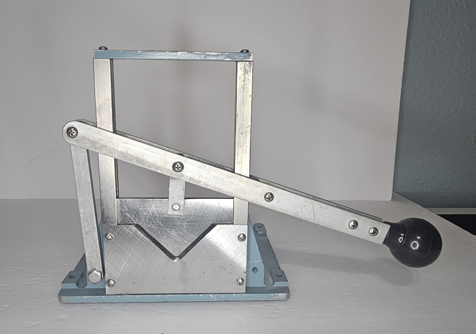 Vintage Manual Guillotine Shear Cutter Bench Top Metal Plastic Leather