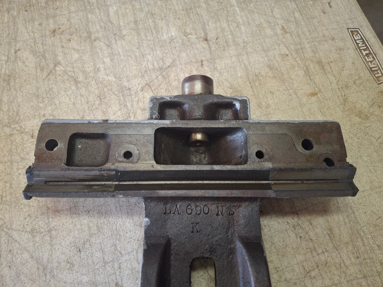 Logan Powr-Kraft 10″ Lathe Saddle Assembly Casting Housing LA-690 NS