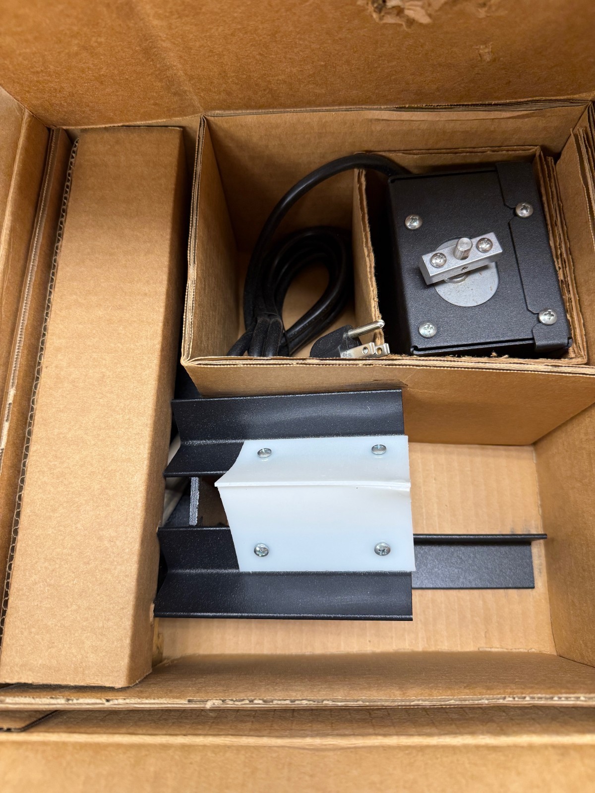 Zebra 12″ Model GS4H300 Smart Disk Oil Skimmer with gravity separator