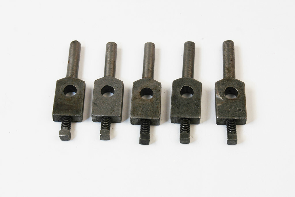 GRINDER DOGS, 13/16 W-, 5/16 THICK -2-1/2″ OAL LOT OF 5 PCS (A-4-13-9-14)